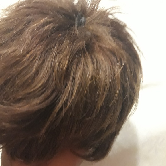 Wig - Picture 2 of 3